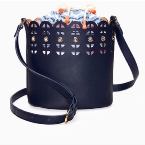 Stella & Dot Bucket Bag with removable pouch liner - Picture 14 of 16